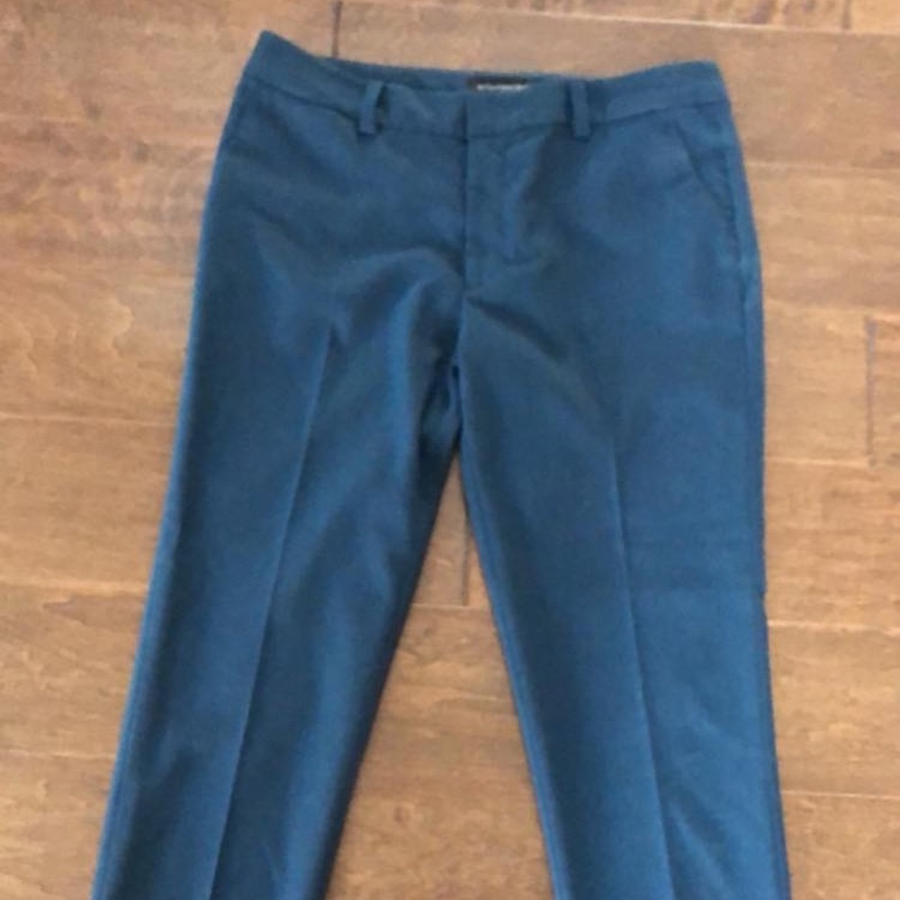 Banana republic capris. Teal. Size 2